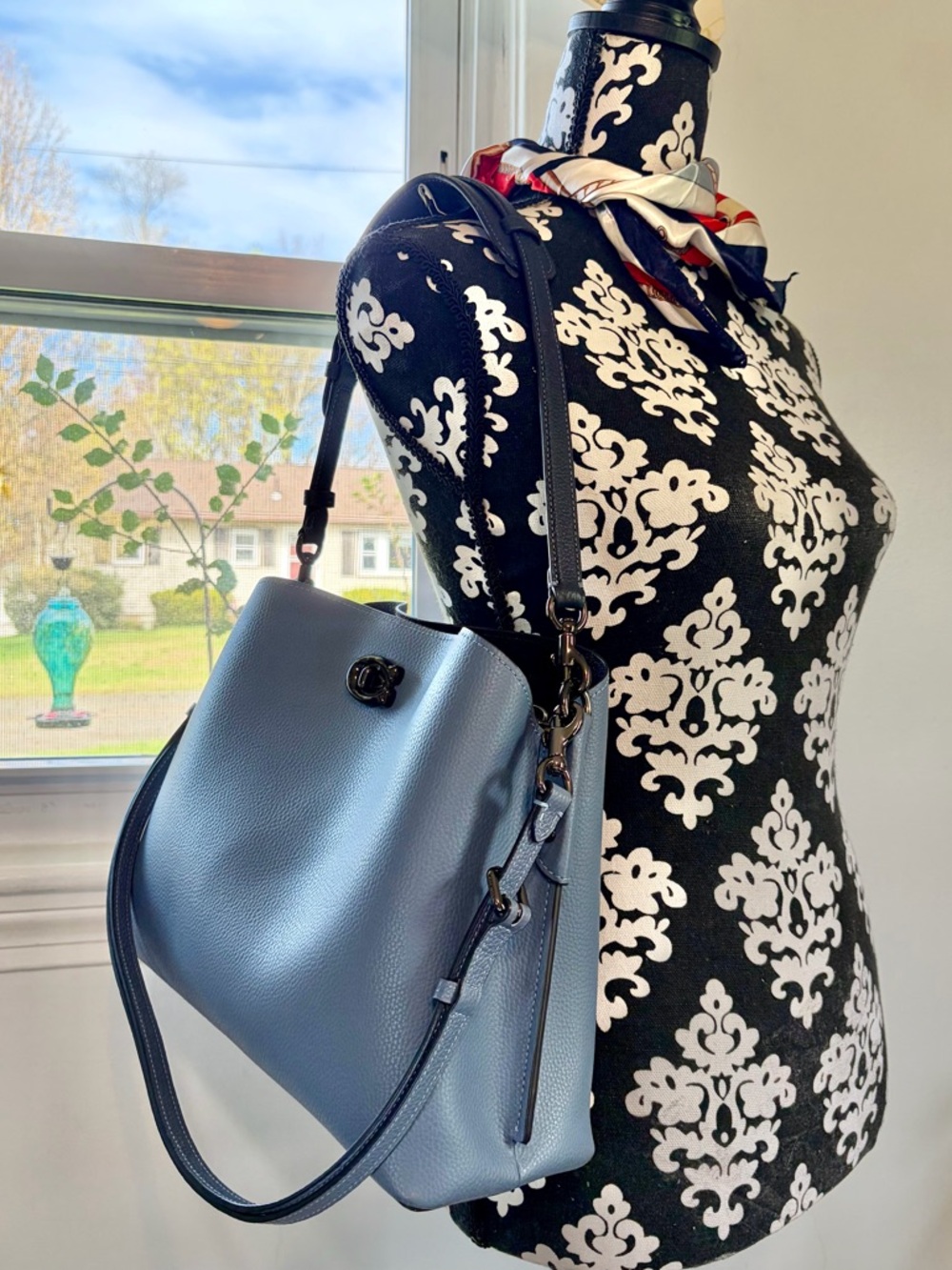 Coach Willow Blue Pebbled Leather Turnlock Crossbody Shoulder Bag EUC MSRP $395 - Picture 8 of 16